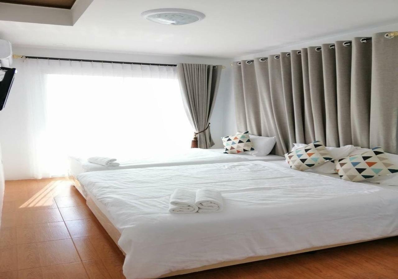 Baan Bua House 2 Ayutthaya Bagian luar foto
