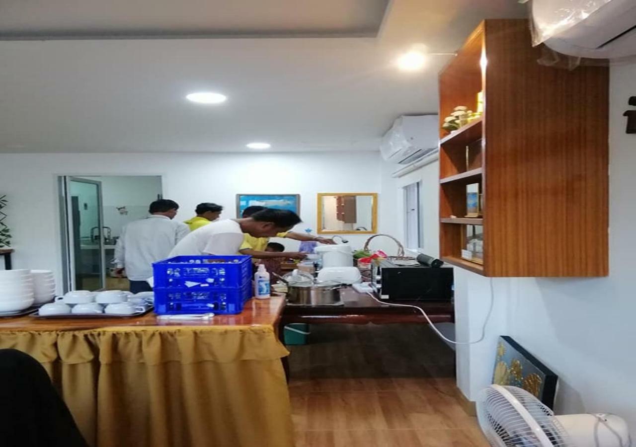 Baan Bua House 2 Ayutthaya Bagian luar foto