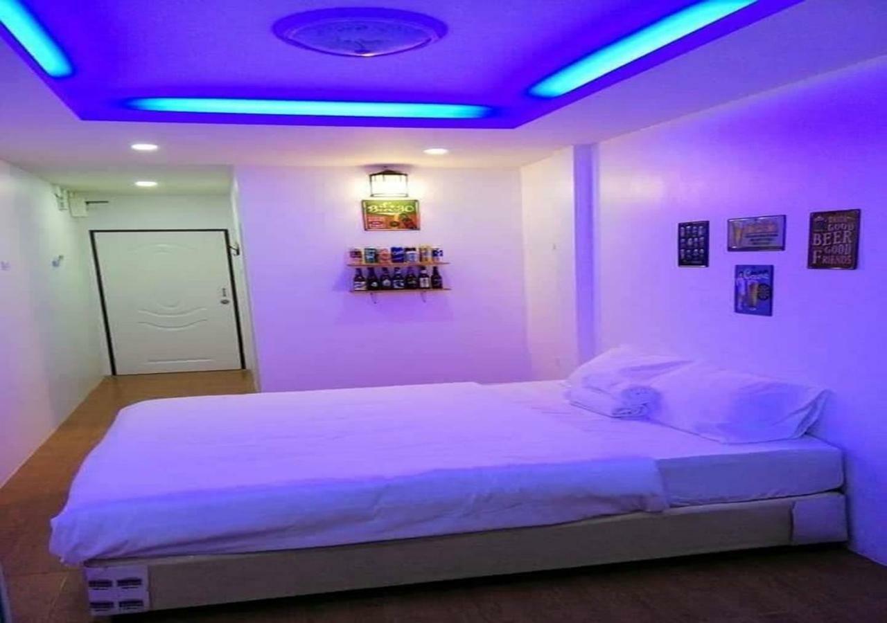 Baan Bua House 2 Ayutthaya Bagian luar foto